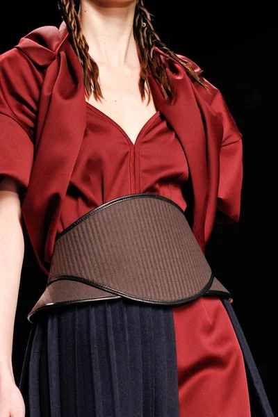 Look 27